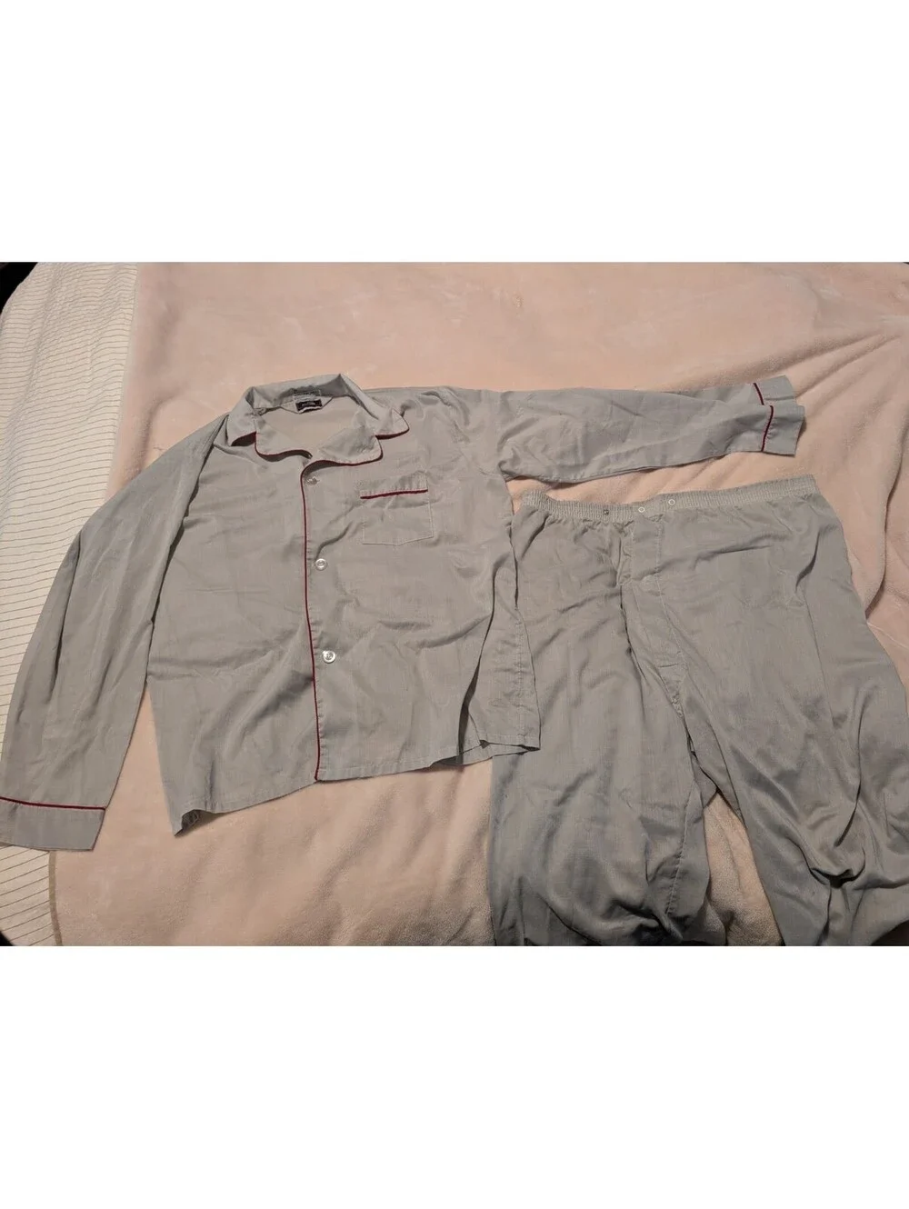 Vintage Carl Michaels Men’s Pajama Set XL Gray Red Piping 2 Pc Long Sleeve Pants
